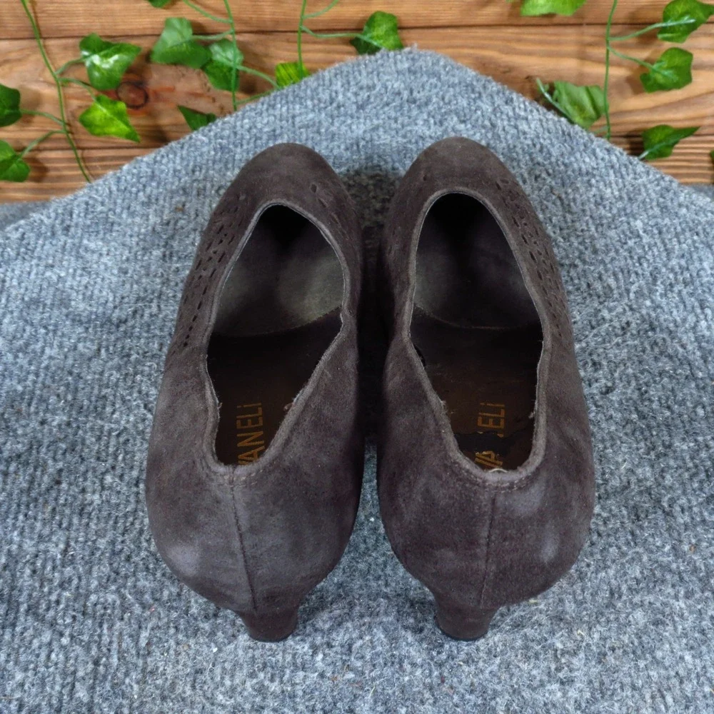 Vaneli Womens Size 6.5 Narrow Brown Suede‎ Heeled Pumps Dress Classic